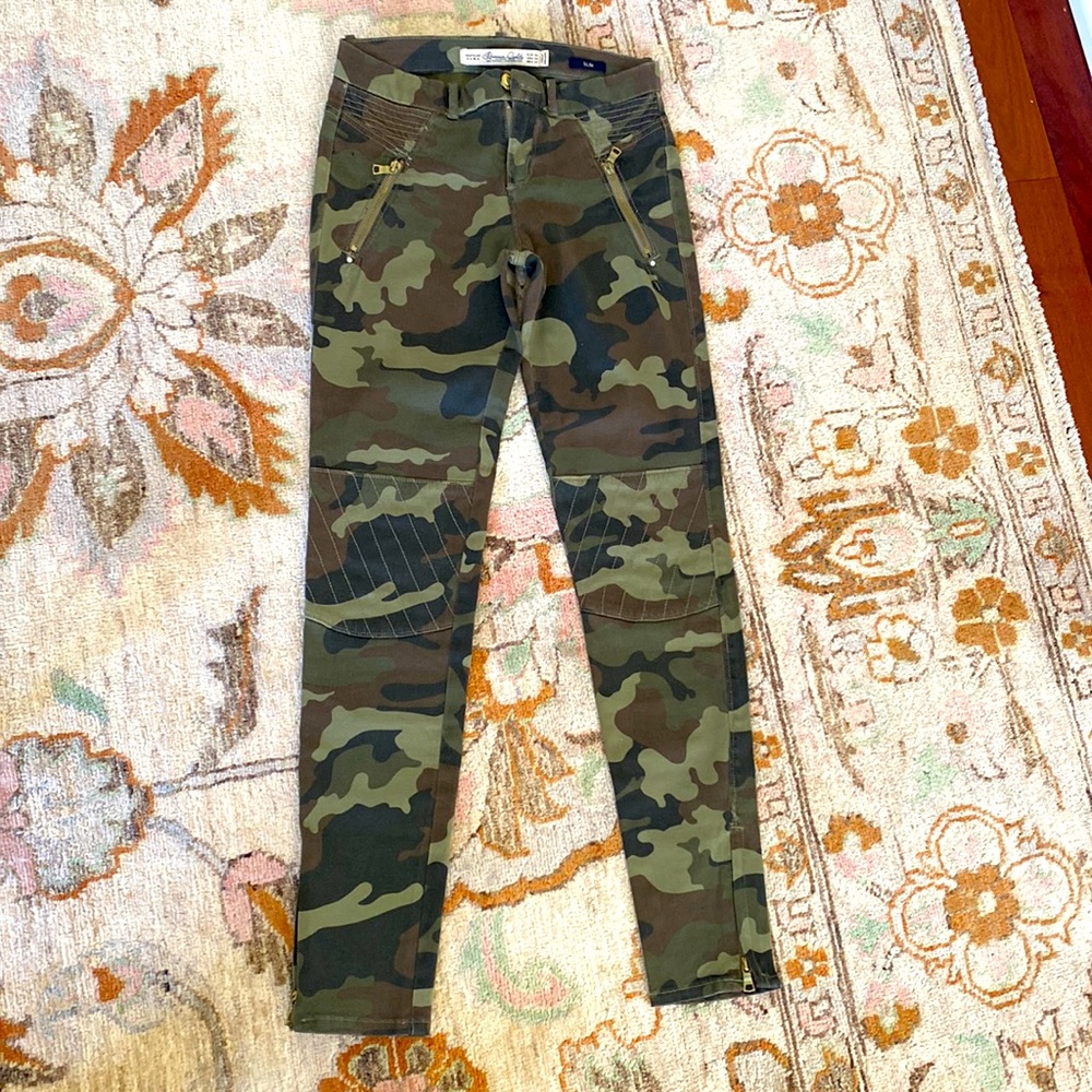 Trendy camo pants